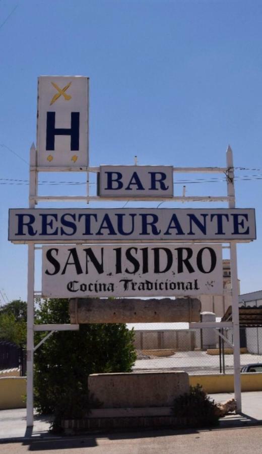Hostal Restaurante San Isidro กินตานาร์ เด ลา ออร์เดน ภายนอก รูปภาพ